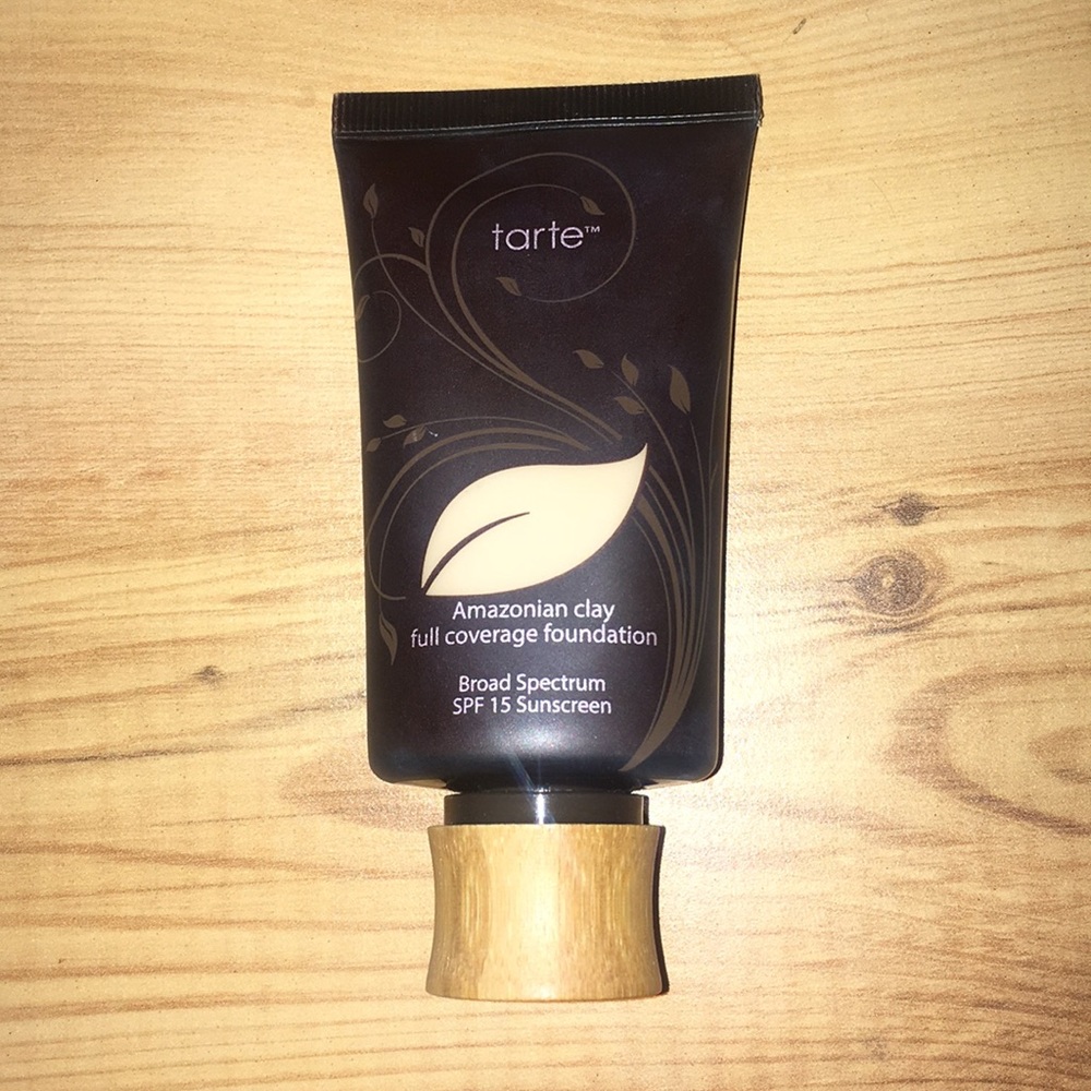ONLY SWATCHED Tarte Amazonian Clay Foundation